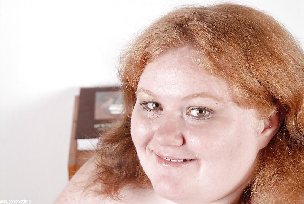 16P Very fat woman Ruby is getting naked and playing with her wide hole