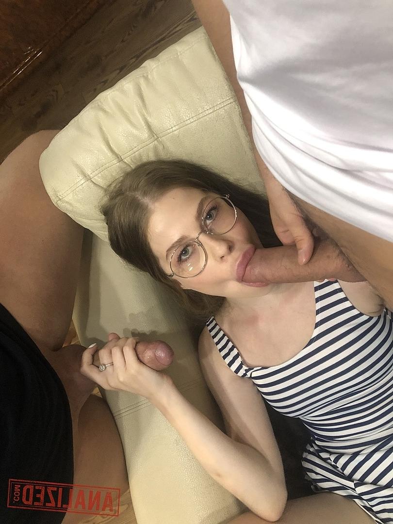20P Amateur teenage nerd Anna Rey getting double fucked on the sofa