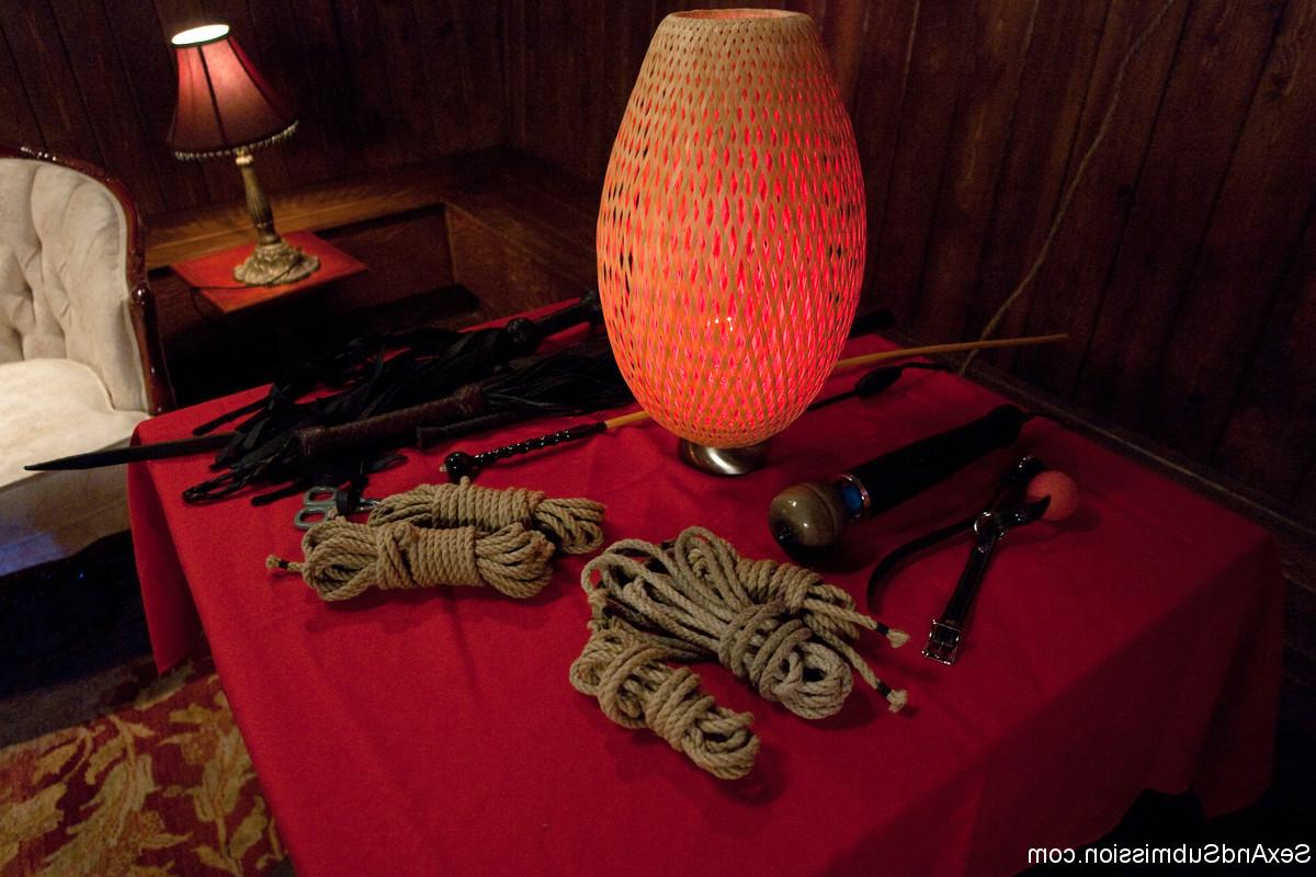 20P Submissive GF Iona Grace endures wild doggystyle sex in rope bondage