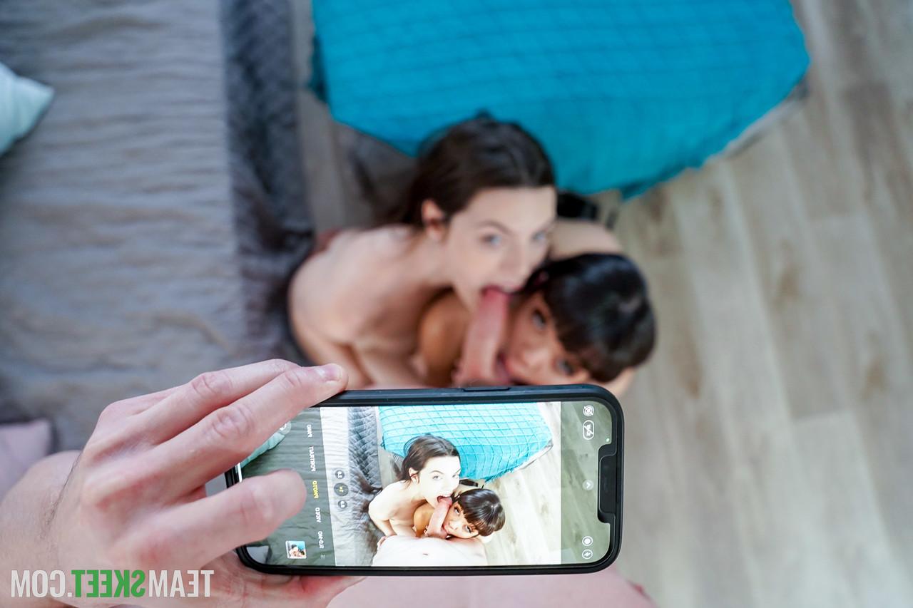 20P Adolescentes magras gostosas Fiona Frost e Mochi Mona compartilham uma vara dura juntas