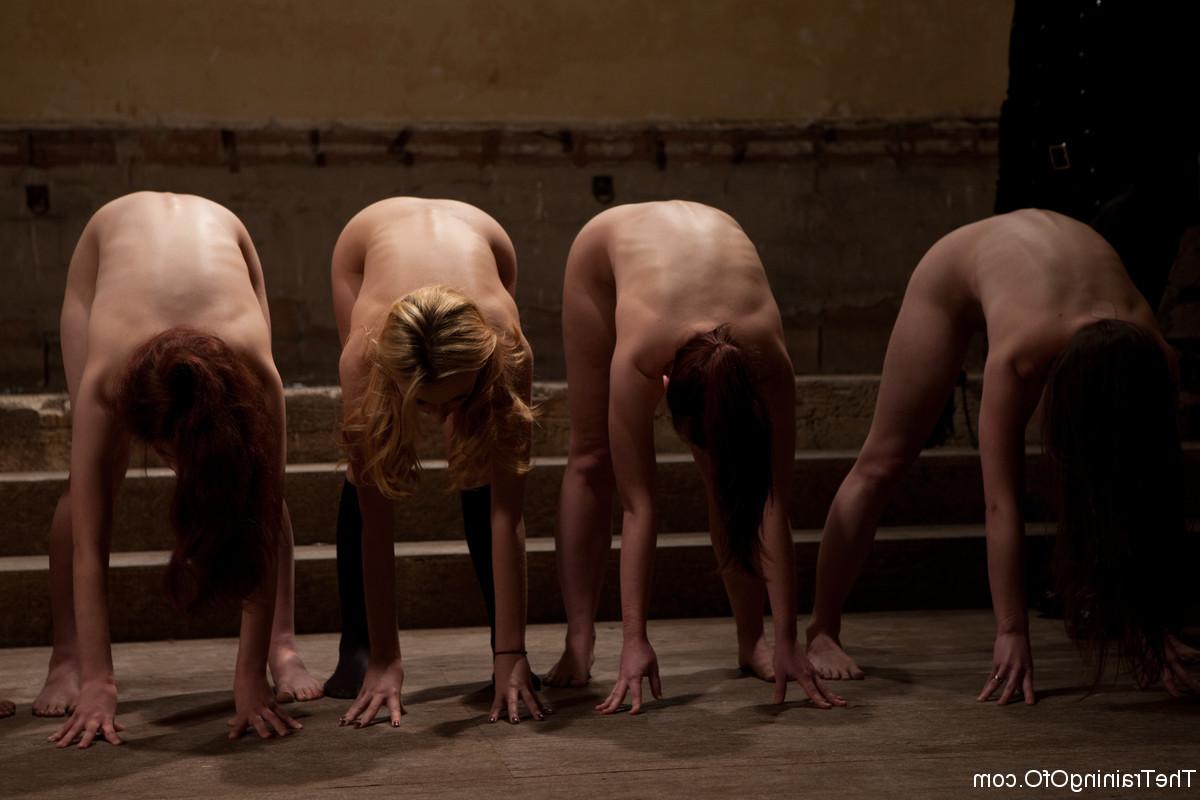 20P El entrenamiento de O AnnaBelle Lee, Coffee Brown, Emma Haize, Iona Grace, Krysta Ka