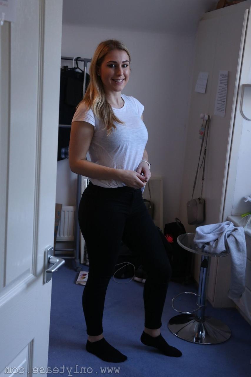 20P Only Tease Alexa Campbell