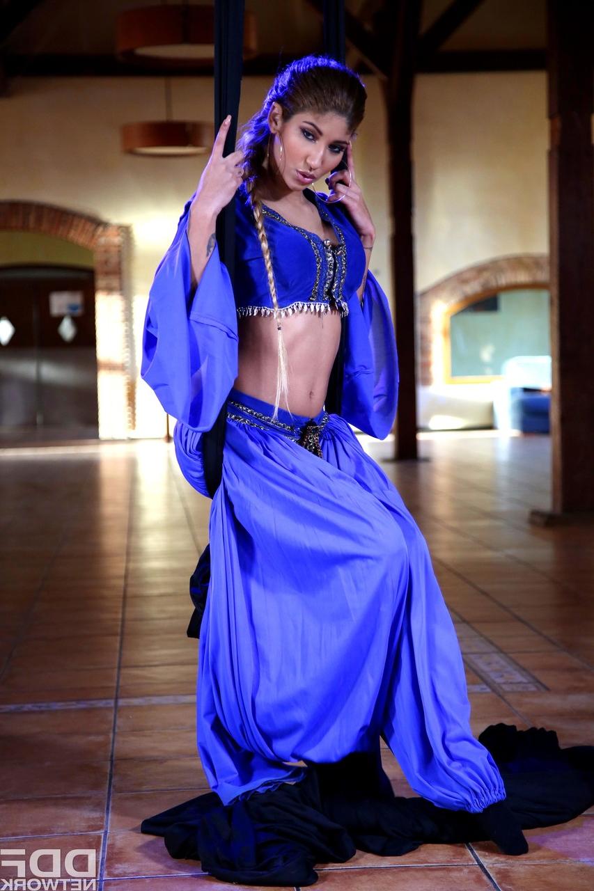 17P Dancing harem girl Venus Afrodita gets big tits creamed in erotic seduction