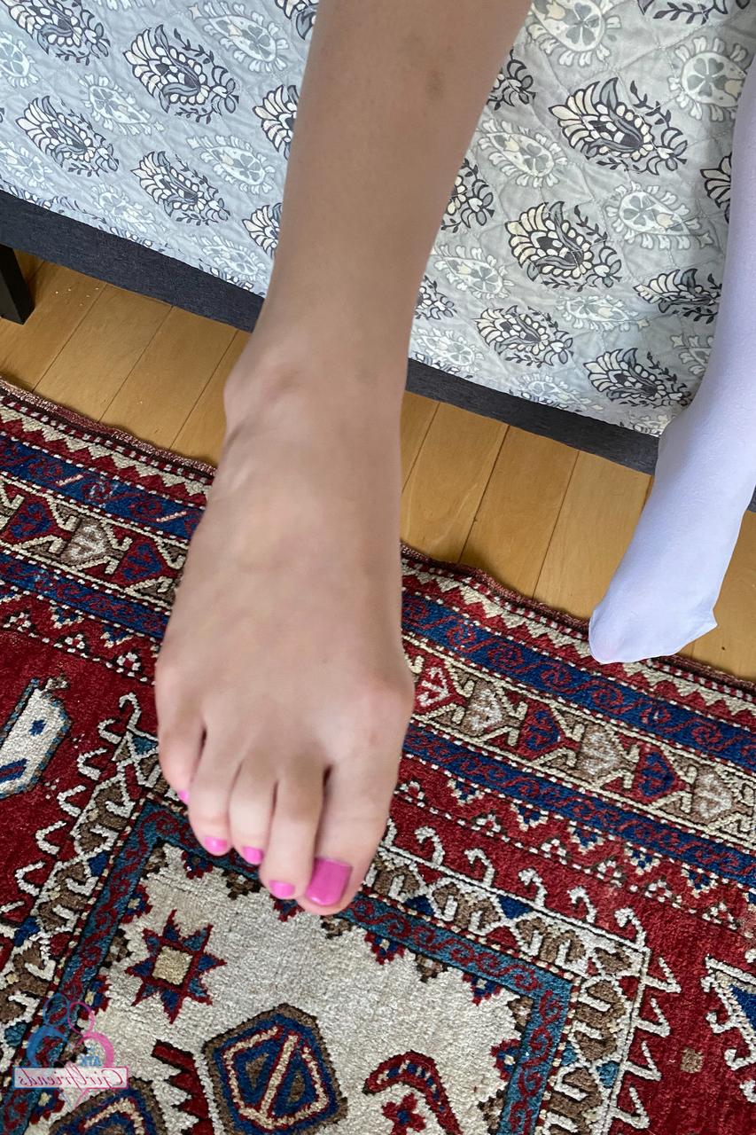 20P Girlfriend Lily Adams undresses and shows her bald holes and sexy feet
