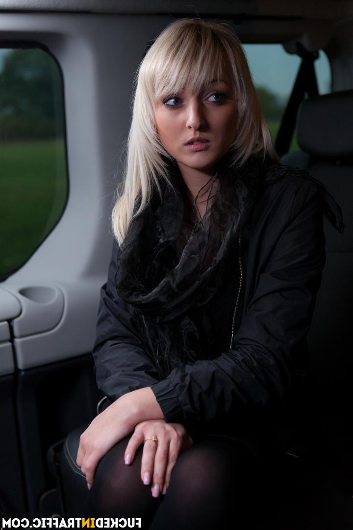 17P Driver fucks winsome Czech widow Katy Rose in the back seat to calm her