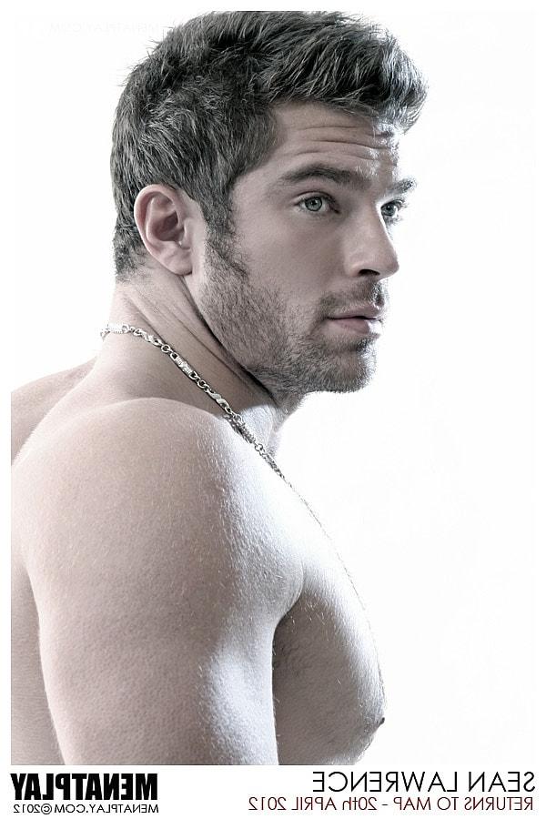 16P Gay stallion Sean Lawrence washes his sexy hairy body & big dick in the shower