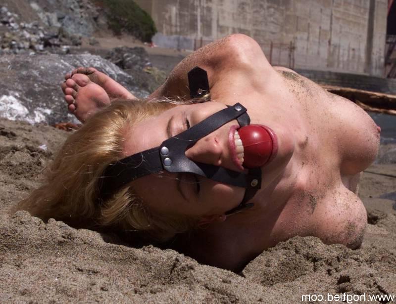 17P Blonde slave Sadie Belle getting bound and ball-gagged on the city beach
