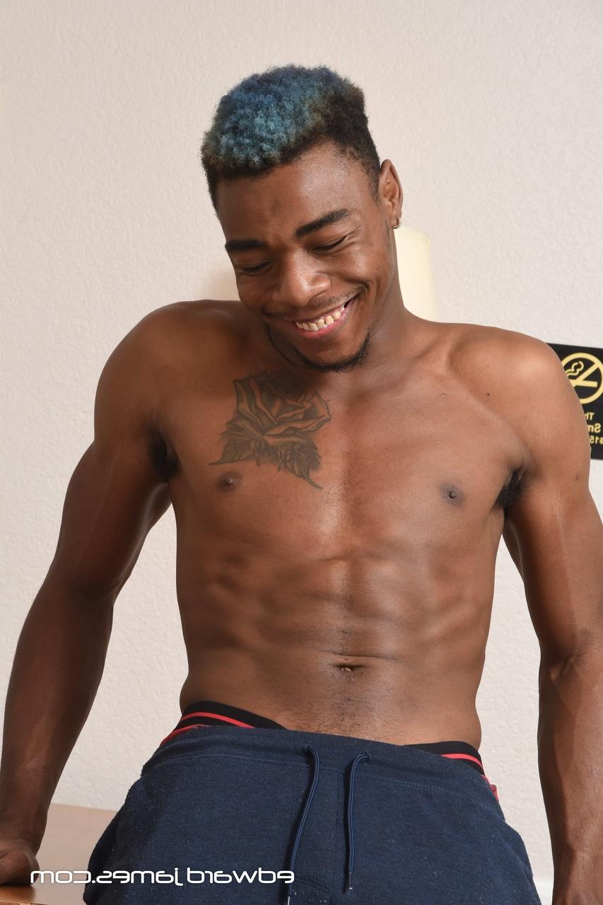 20P Lindos adolescentes gays negros Kooda e Sleepy Reed transando na cama