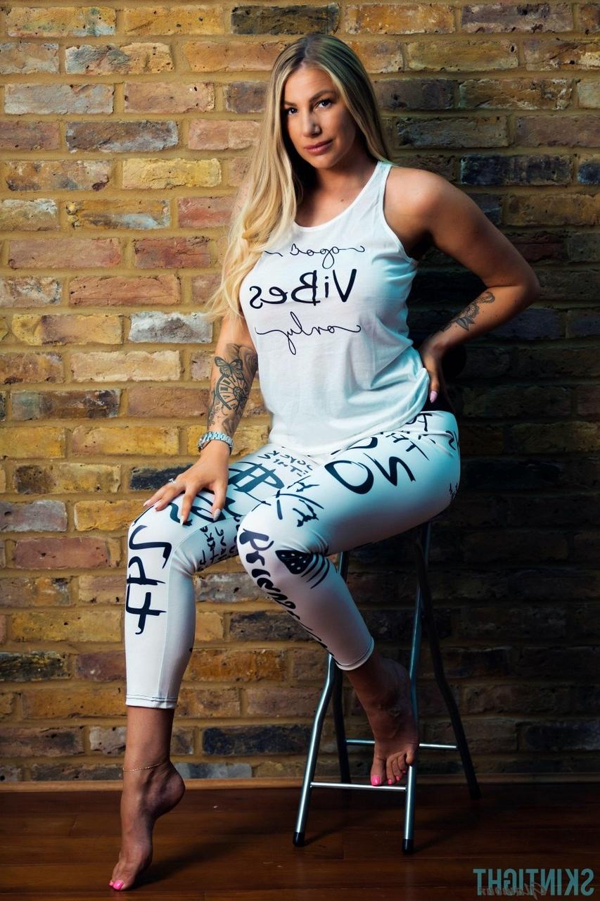 12P Skin Tight Glamour performed by Danielle Maye Sex Gallery