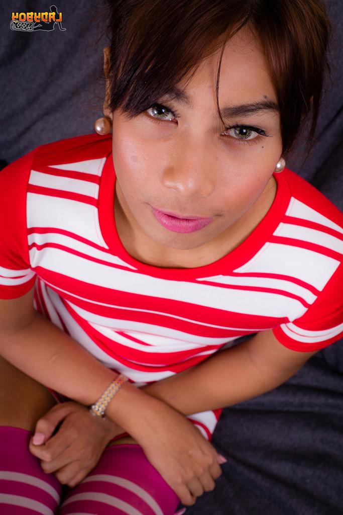 15P Ladyboy XXX interprétée par Bloon Photos porno