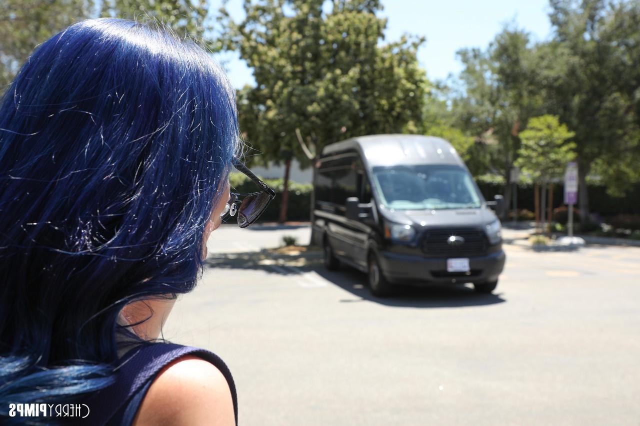 20P Curvy Eve Marlowe gets pounded in a camper van & has her big tits jizzed on