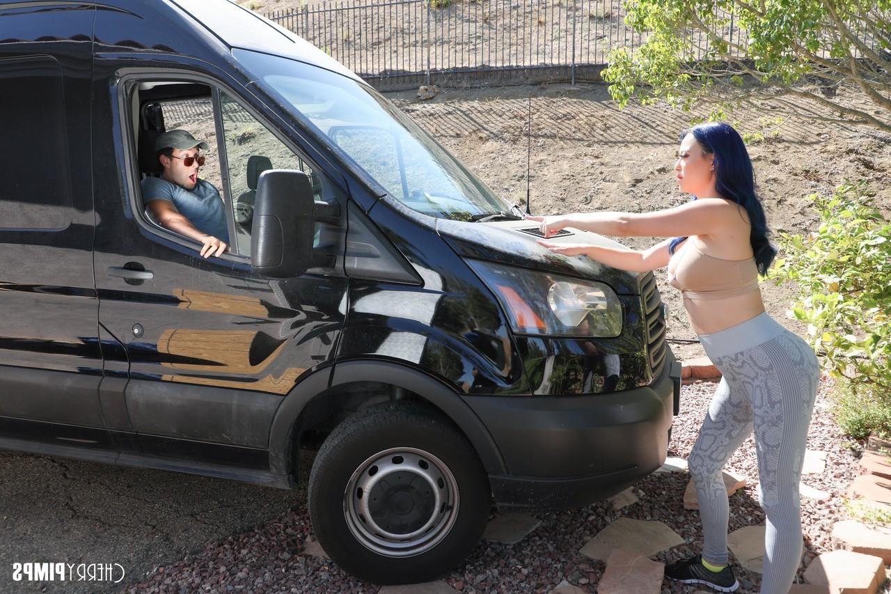 20P Curvy Eve Marlowe gets pounded in a camper van & has her big tits jizzed on