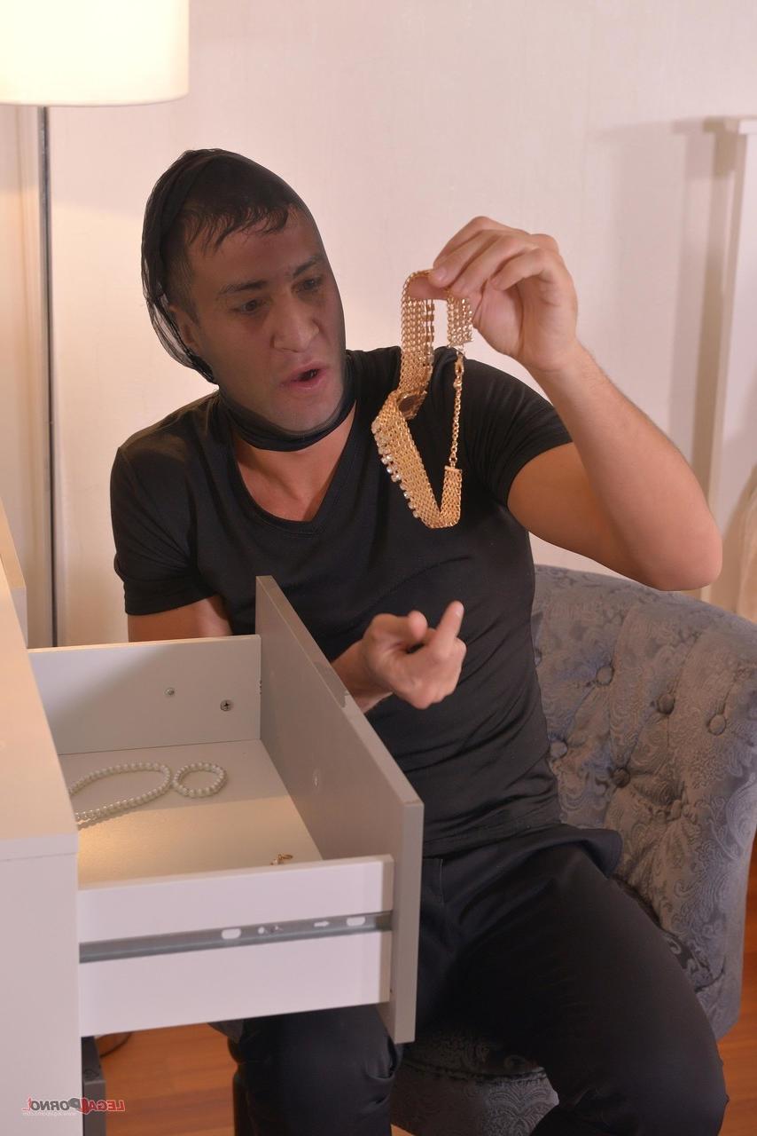 20P Mundo Pornô Kyra Quente