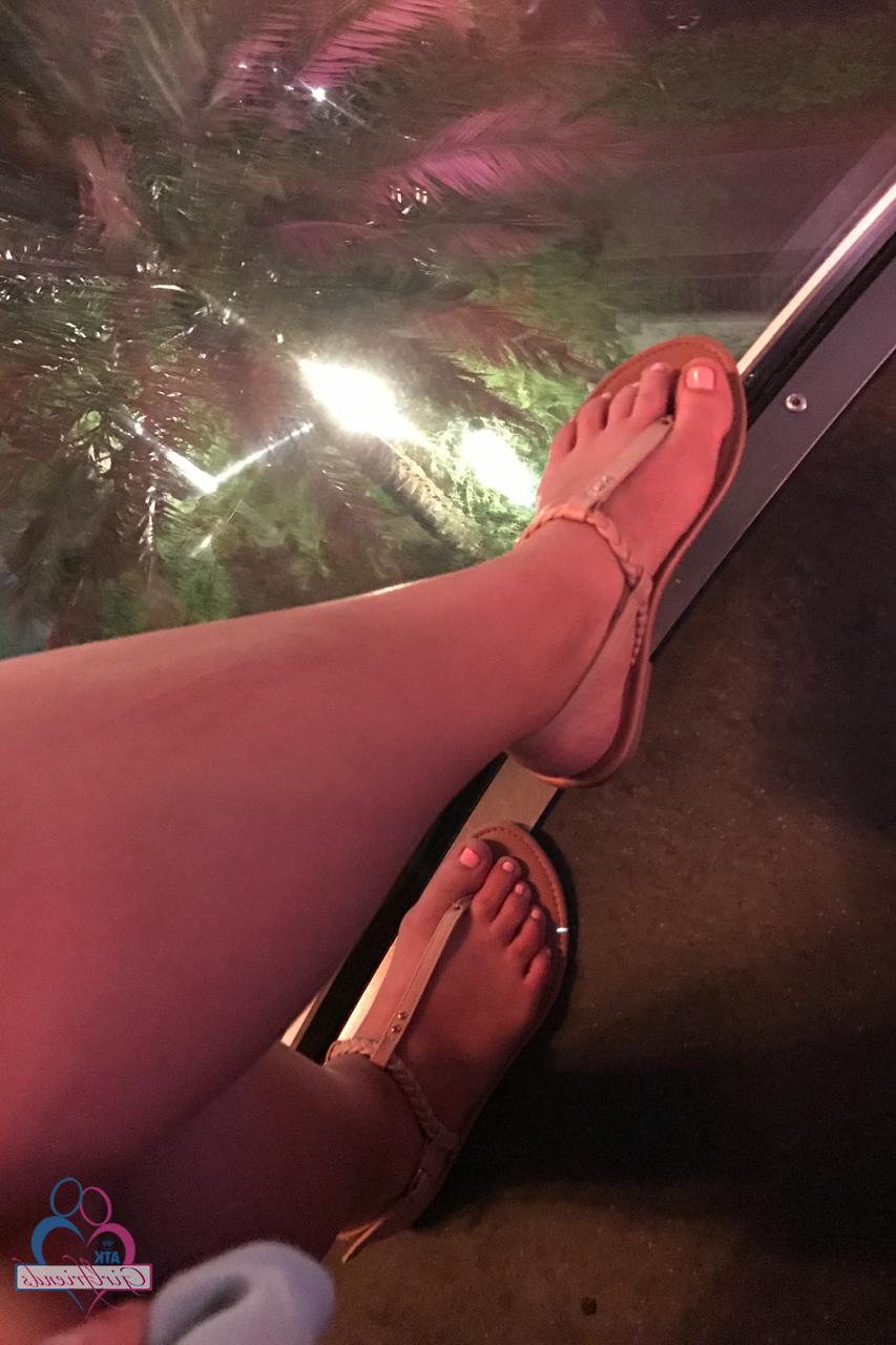 18P Colombian girlfriend Emily Cash flaunts her sexy feet in her solo compilation