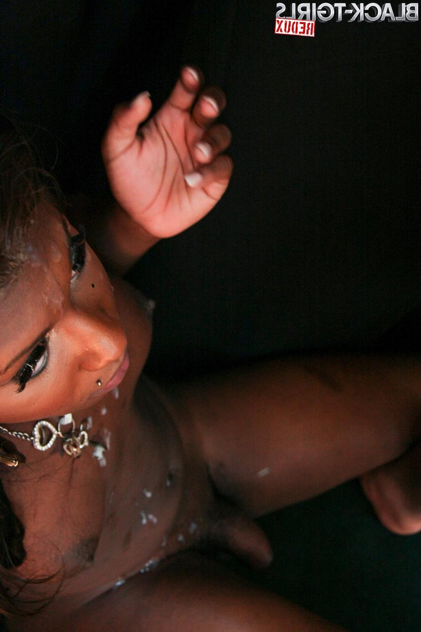 16P Negro TGirls Asia