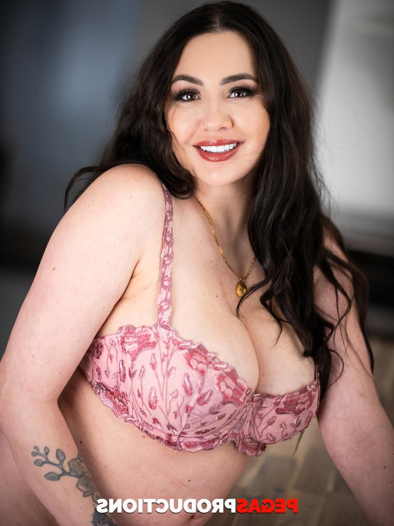 20P Tattooed babes Princess 69 & Alice W show off their big tits and booties
