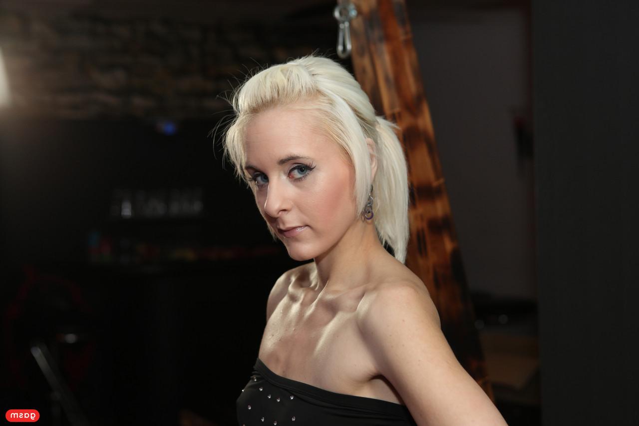 15P Slutty European babe Ashlee Cox blows hung men in a wild gangbang