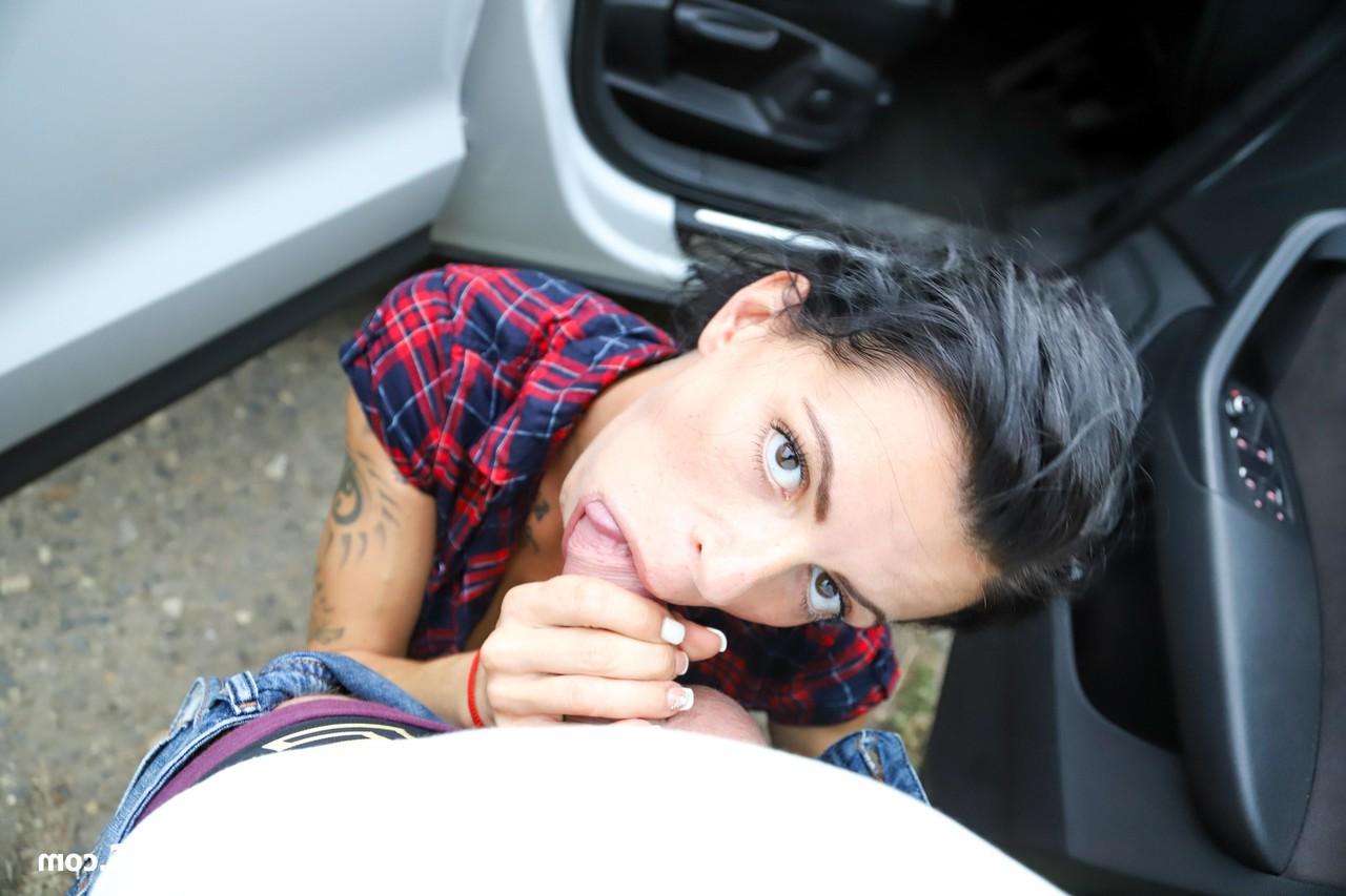 20P Hitchhiker with a big booty Nina Roca fucks a stranger before getting a ride