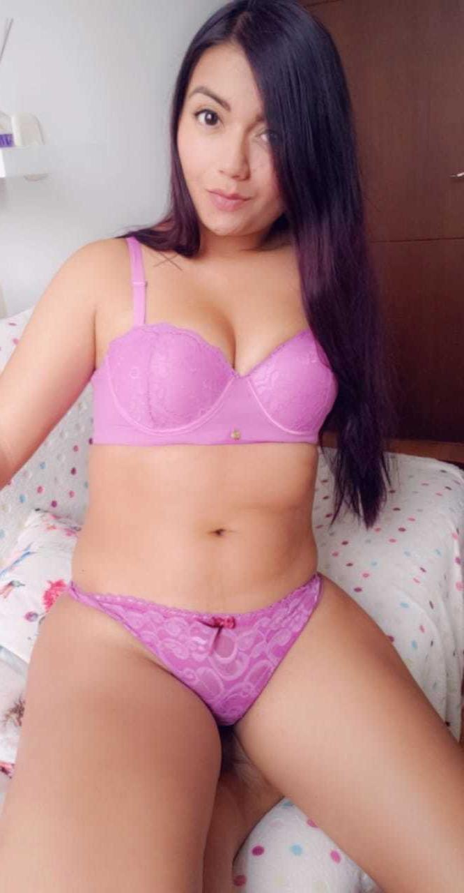 15P Brunette Colombian babe Sofia Gomez teases with her big boobs and shaved cunt