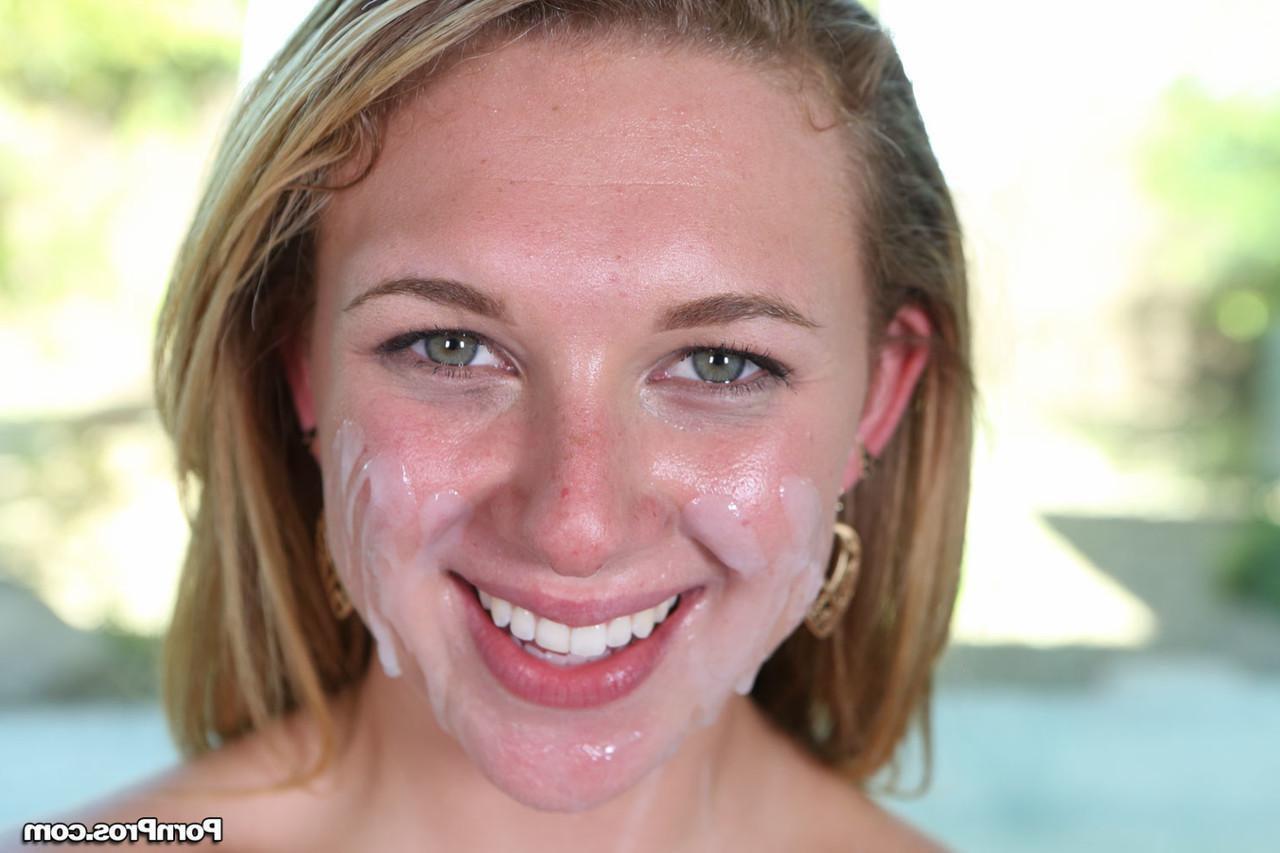20P La tetona americana Brooke Wylde muestra sus habilidades para mamar antes de follar