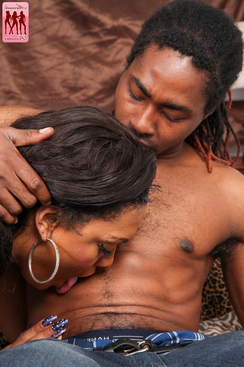 16P TGirl Estrela Pornô Kandii Redd