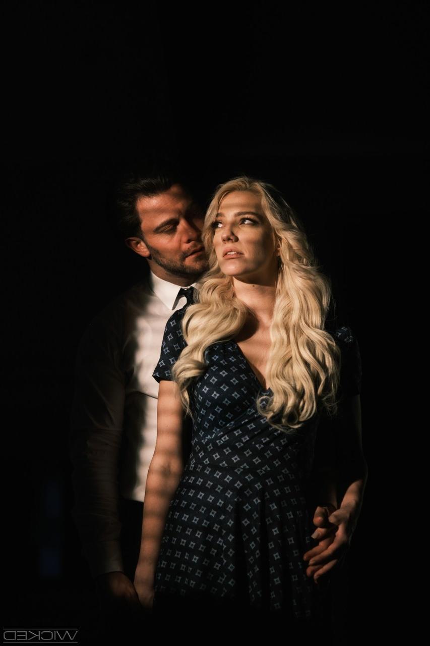 20P La malvada Kenna James, Seth Gamble