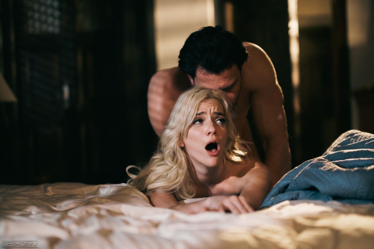 20P La malvada Kenna James, Seth Gamble