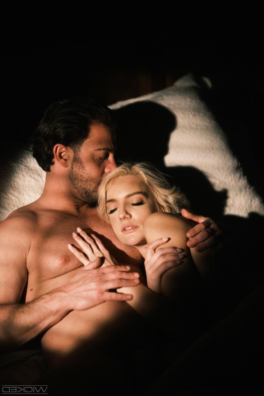 20P La malvada Kenna James, Seth Gamble