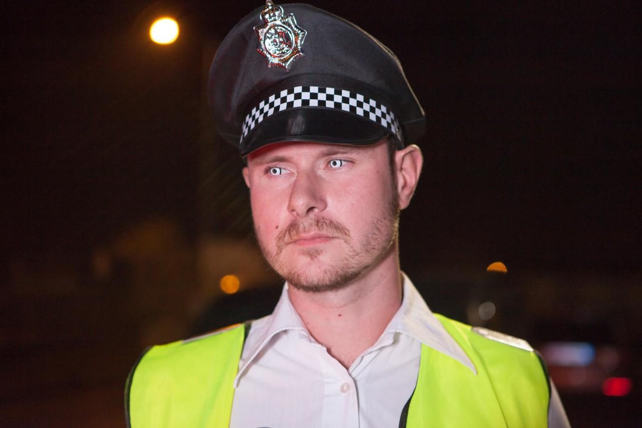17P A ambiciosa policial Jasmine Jae pertenceu ao carro do perpetrador no Halloween