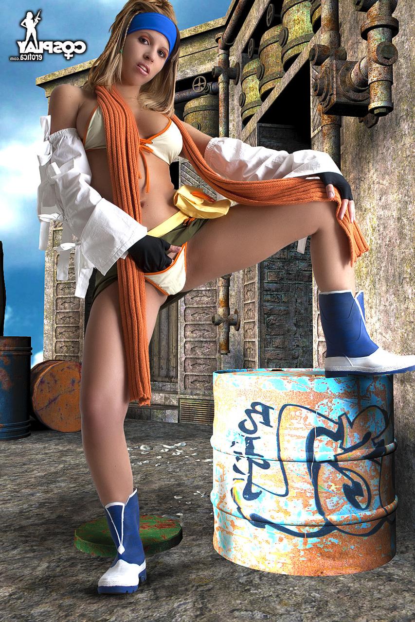 12P Chica sola trabaja su gran cuerpo casi sin atuendo de cosplay