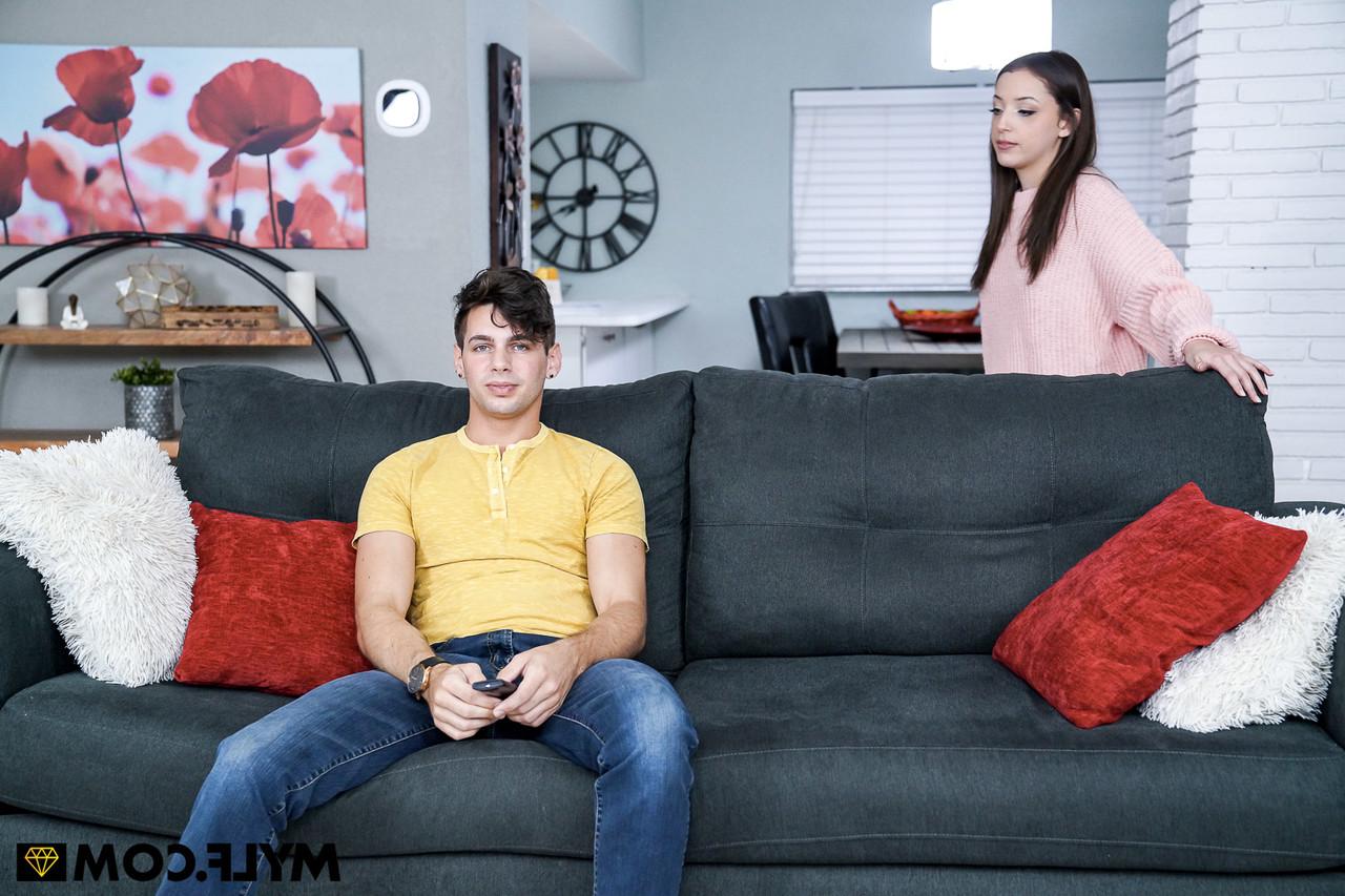 20P PAWG Alexa Payne & her stepdaughter Odds Parker fuck in a taboo foursome