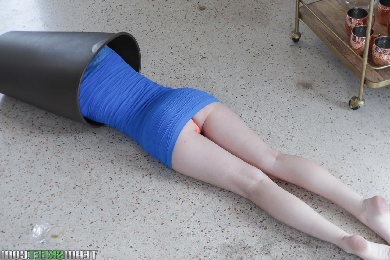 19P Trashy Bambi Black fucked while stuck in the garbage can in kitchen coupling