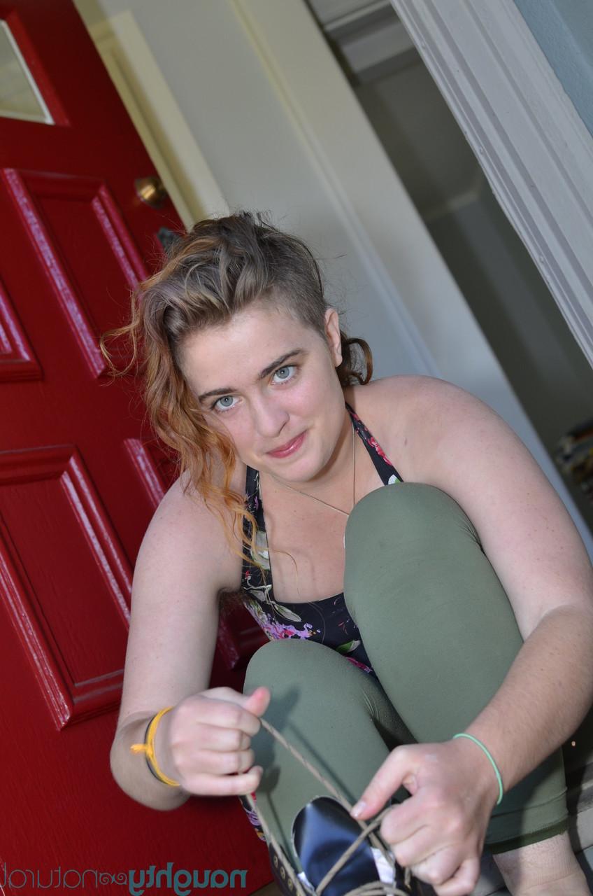 20P Sweet babe with a big ass Moth takes off her dress and flaunts her bush