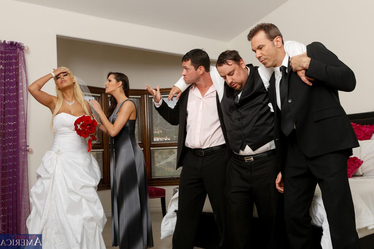 19P Stunning Bridgette B. fucks the best man & gets sprayed on her wedding night