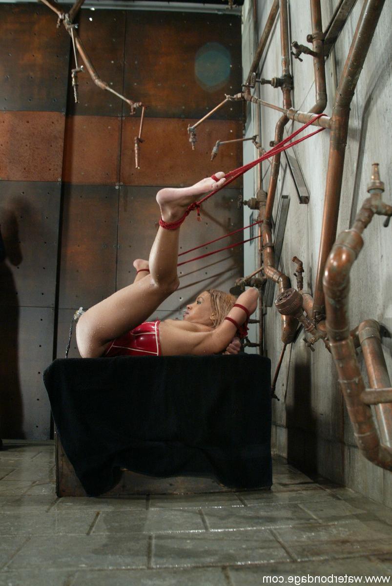 20P Bound ebony Stacy Ray gets soaked with water & toyed during fear play