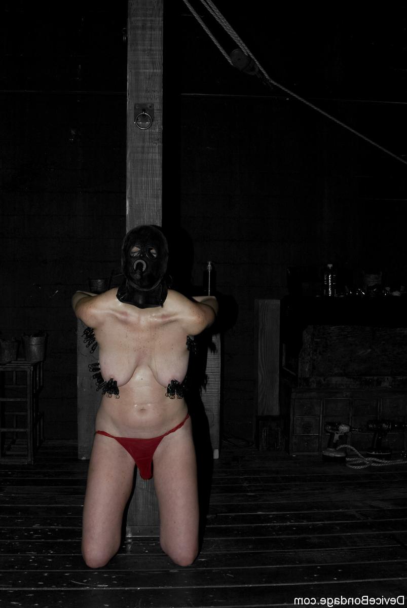 20P Dispositivo Bondage Miss Jade Indica, Sabrina Fox