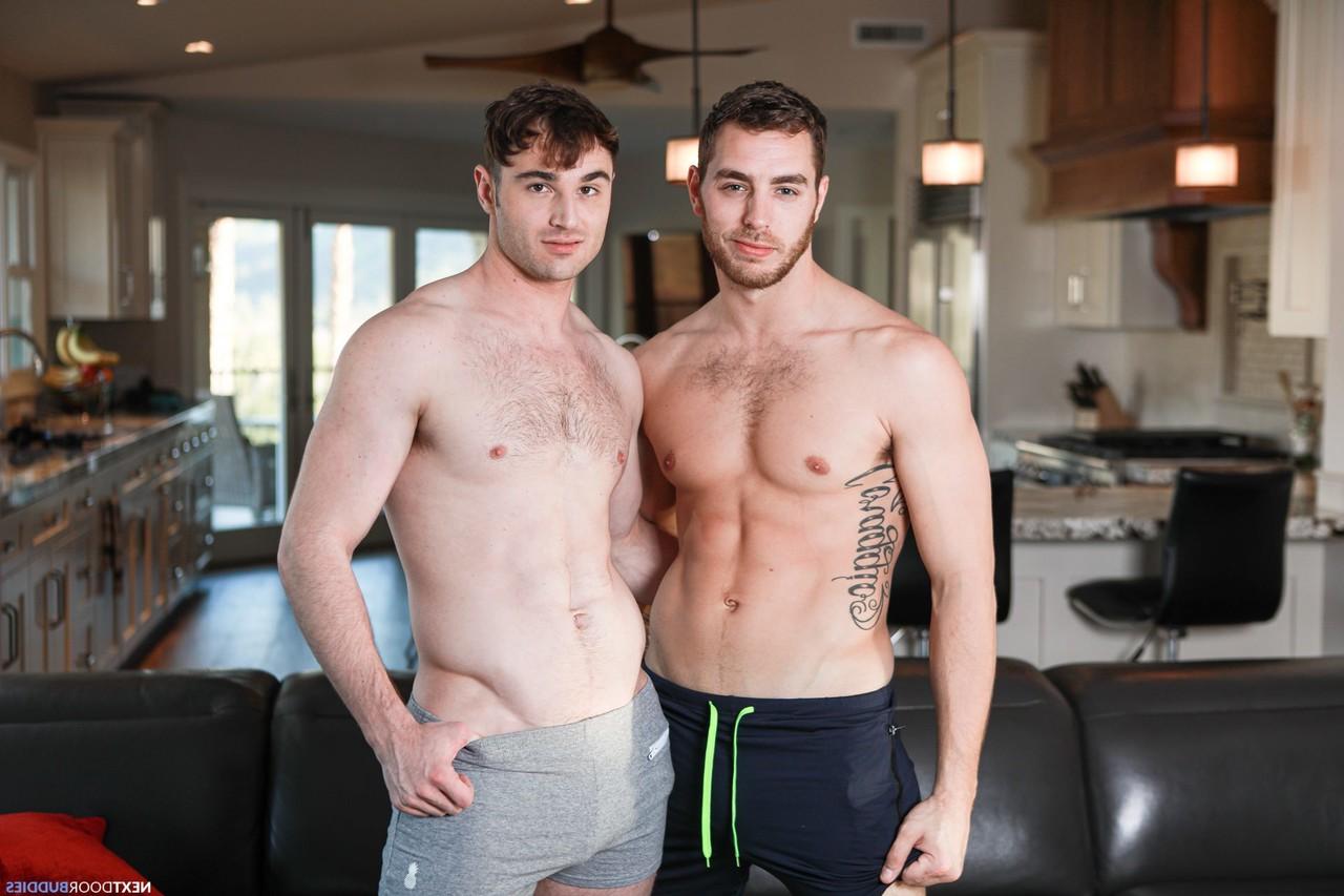 20P Inked Carter Woods bangs Michael Boston's big booty in hot gay action