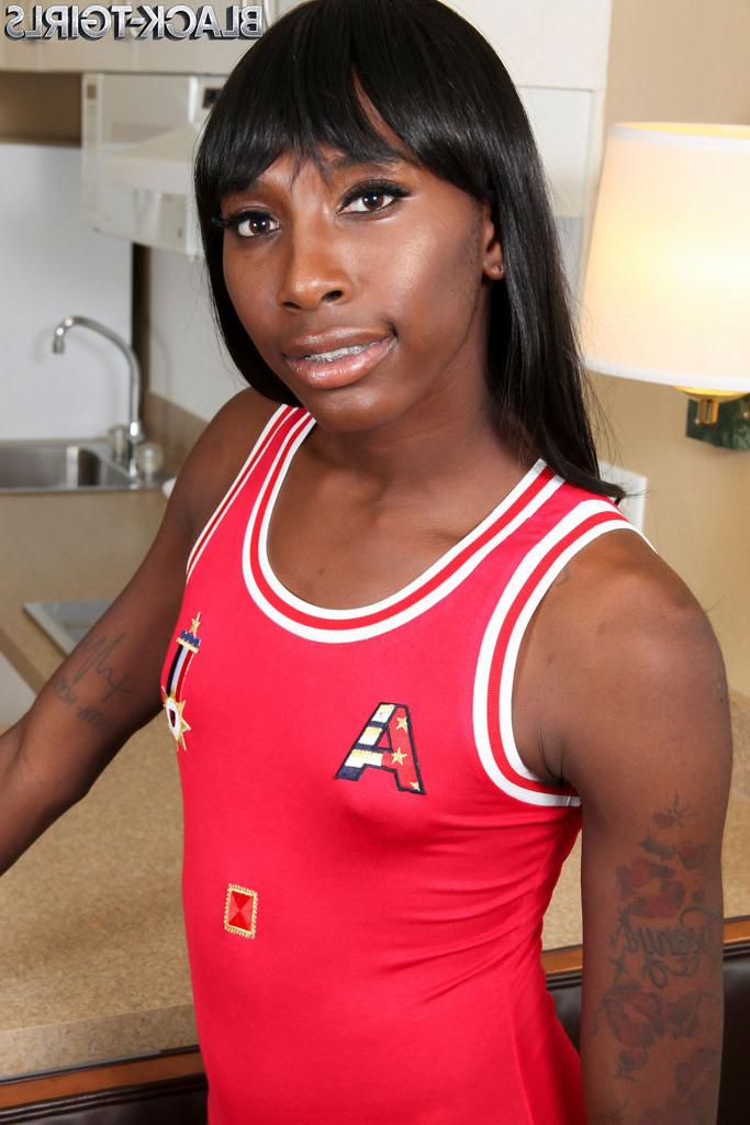 15P Black TGirls interpretadas por Jada Dickens Naked Photos