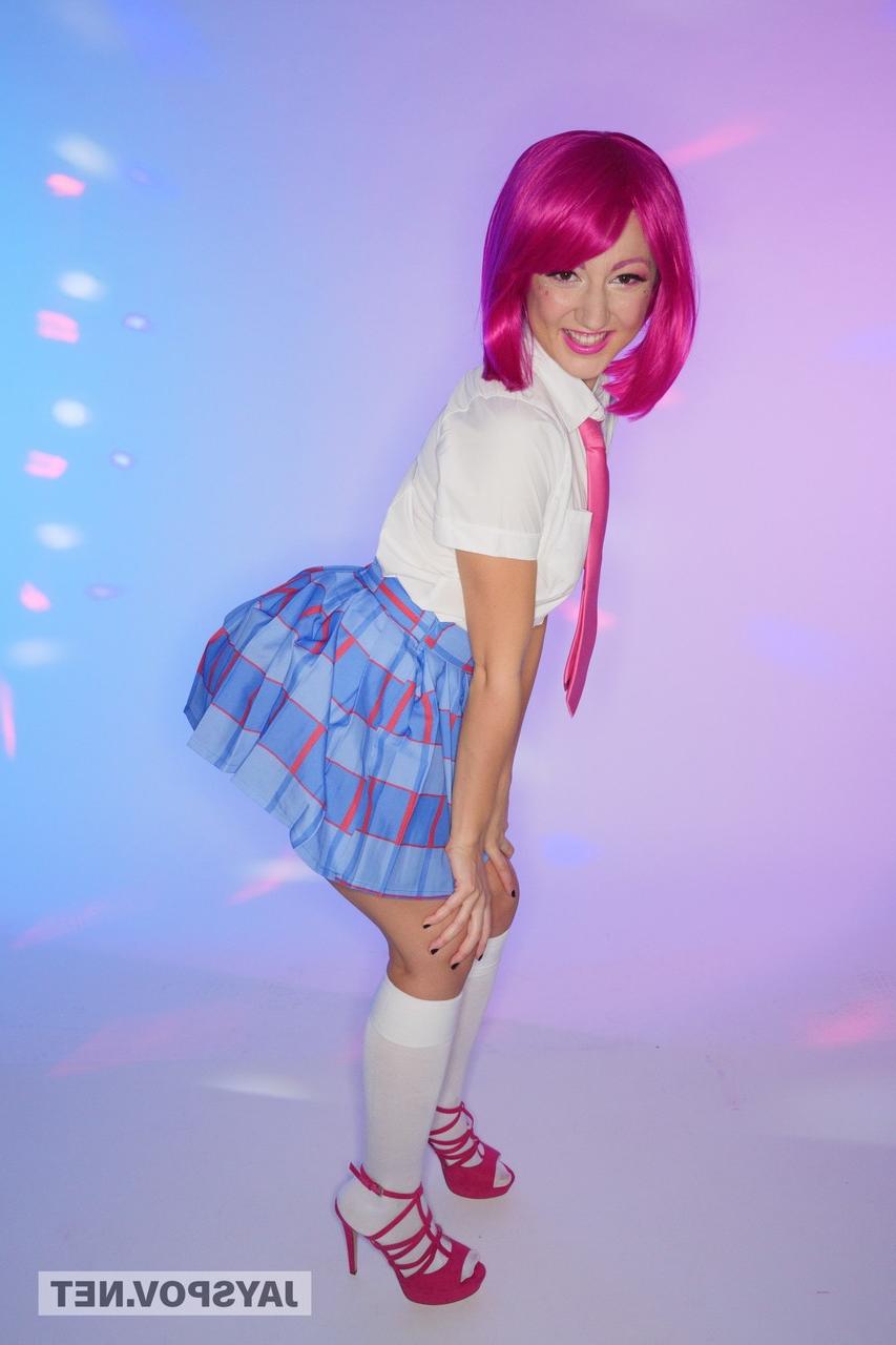 20P Cute babe with a pink wig Lily Adams unveils her suckable titties & hot pussy
