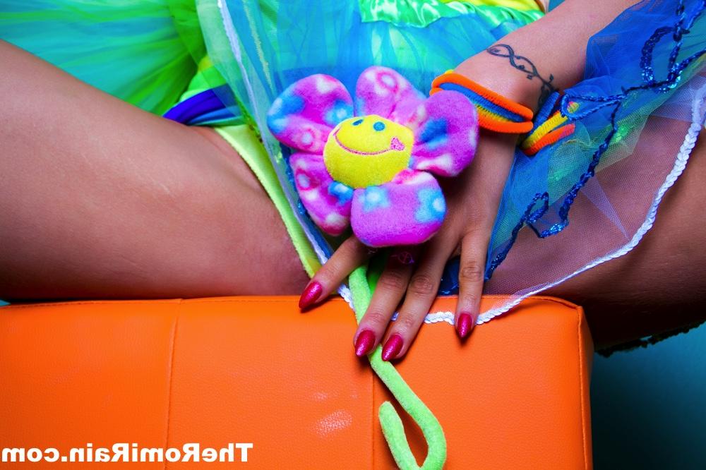 16P MILF Romi Rain shows her snatch while wearing cosplay clothing