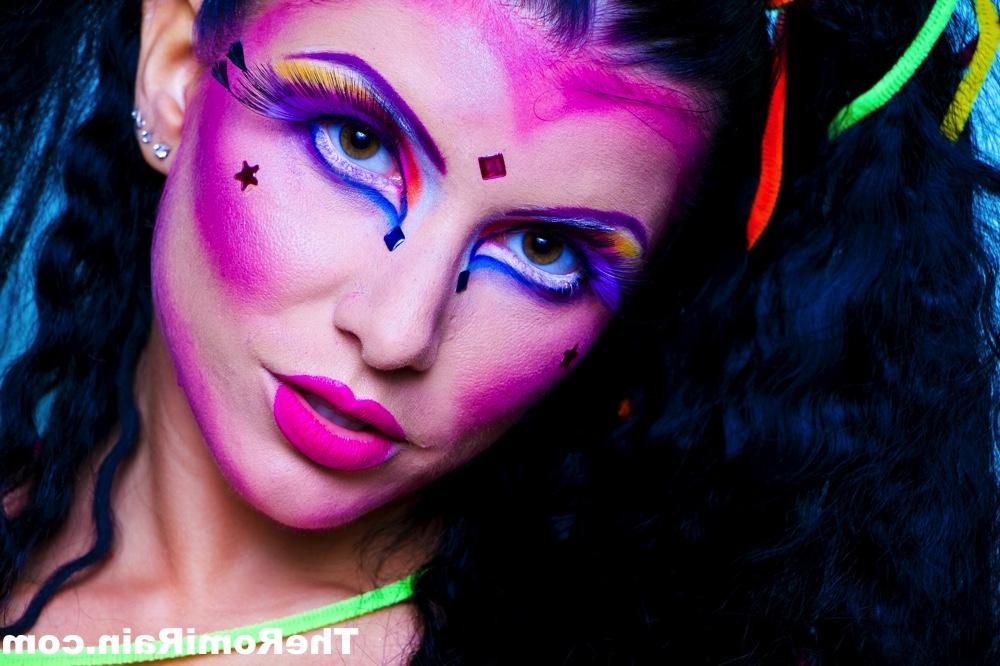 16P MILF Romi Rain shows her snatch while wearing cosplay clothing
