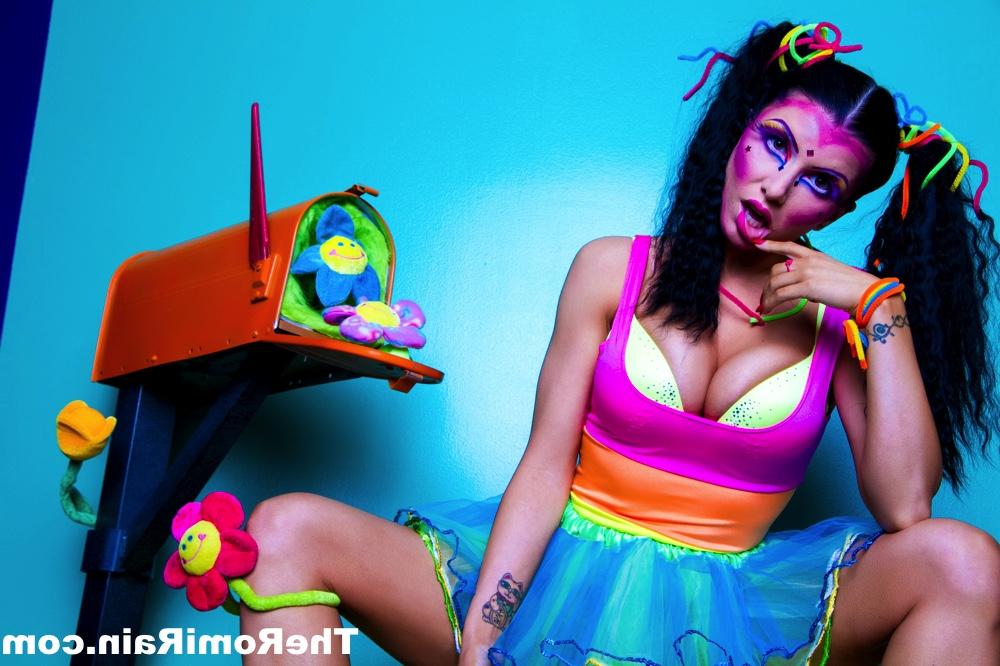 16P MILF Romi Rain shows her snatch while wearing cosplay clothing
