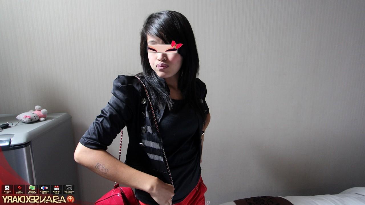 15P Asian girl Vica is left with a creampie after having sex with a tourist