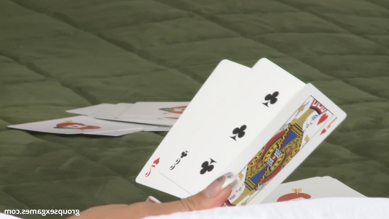 15P Just married couple engage in oral sex after playing a game of cards