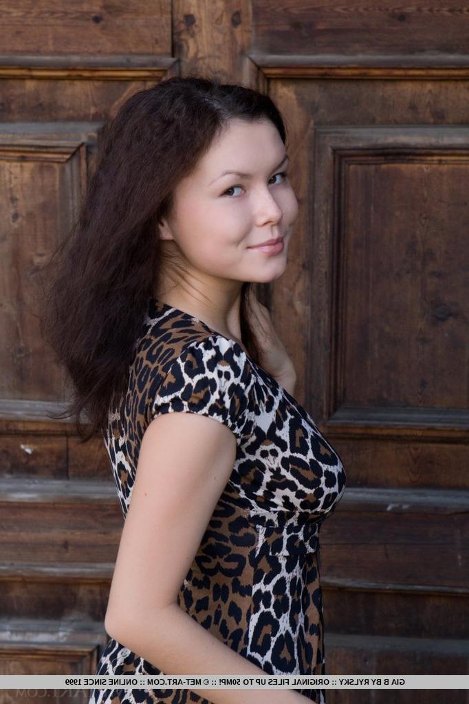 18P Dark haired teen Gia B showing off nude young girl body and trimmed bush