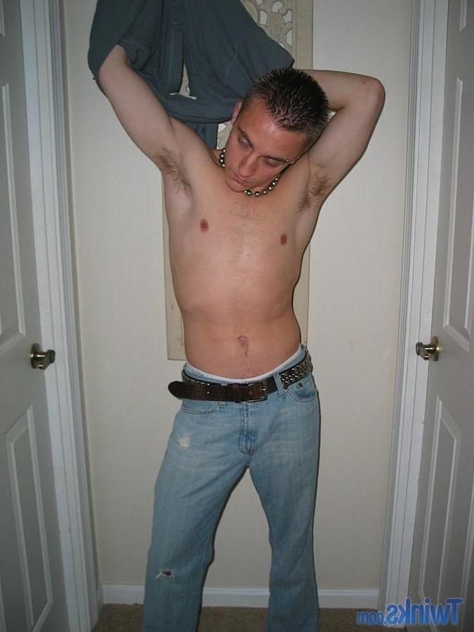 20P Hot twink strips completely naked & jerks his big dick in a hot solo