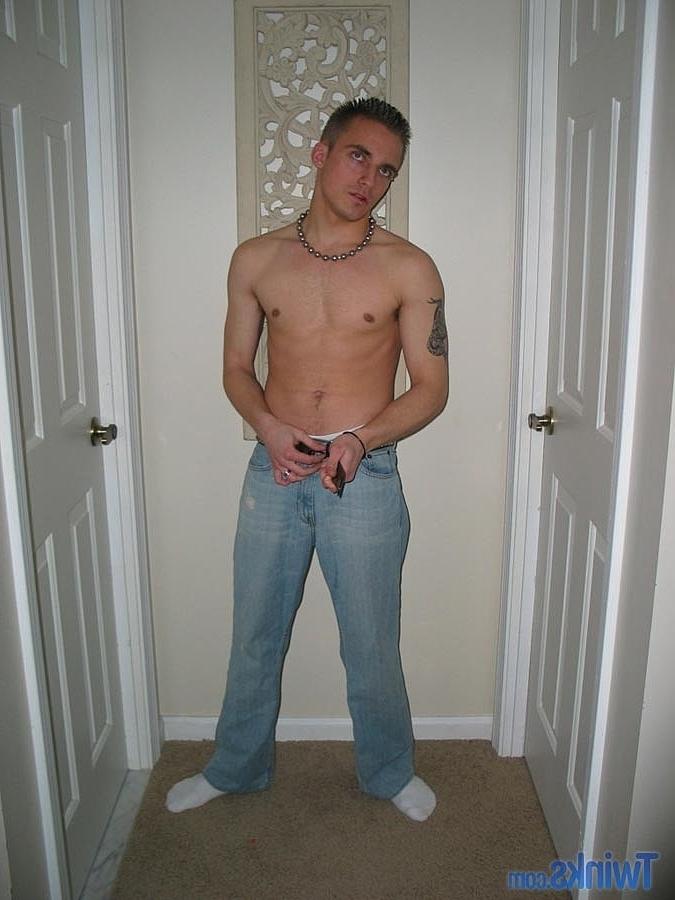 20P Hot twink strips completely naked & jerks his big dick in a hot solo