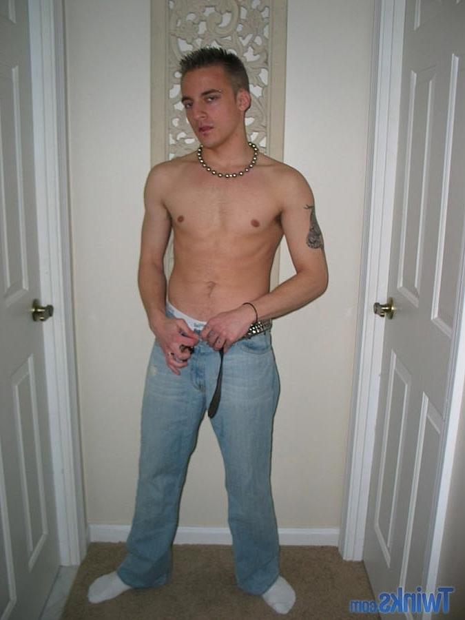 20P Hot twink strips completely naked & jerks his big dick in a hot solo