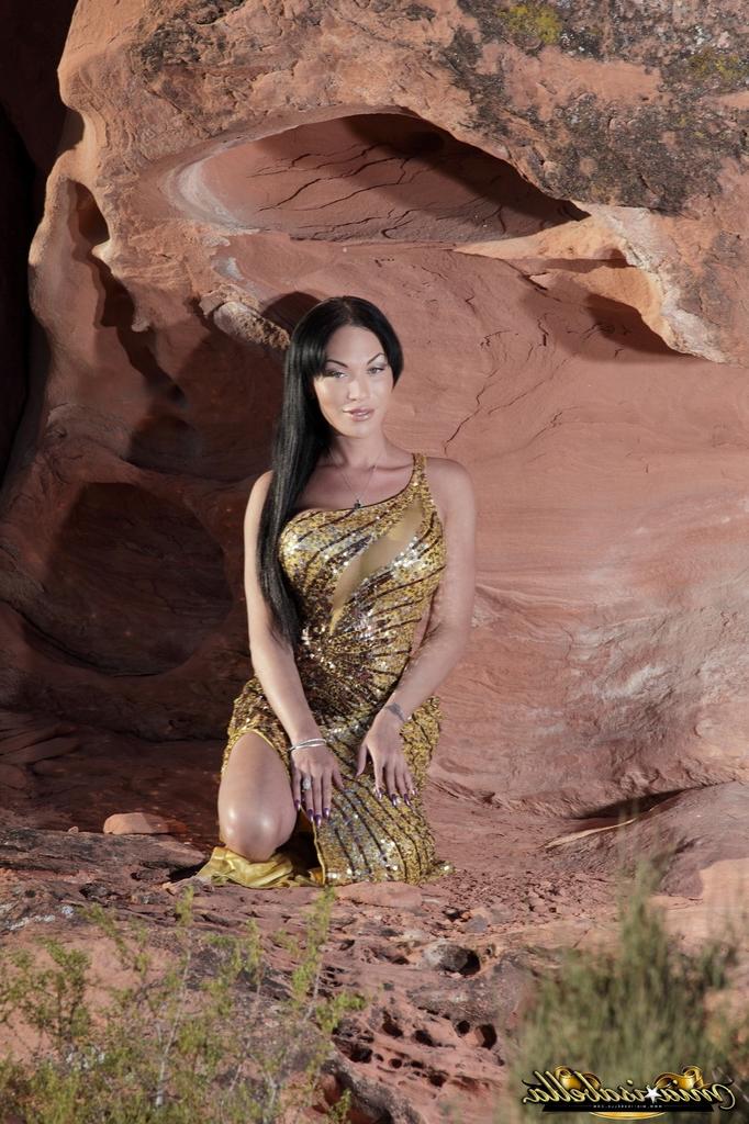 12P Mia Isabella Official XXX Photos