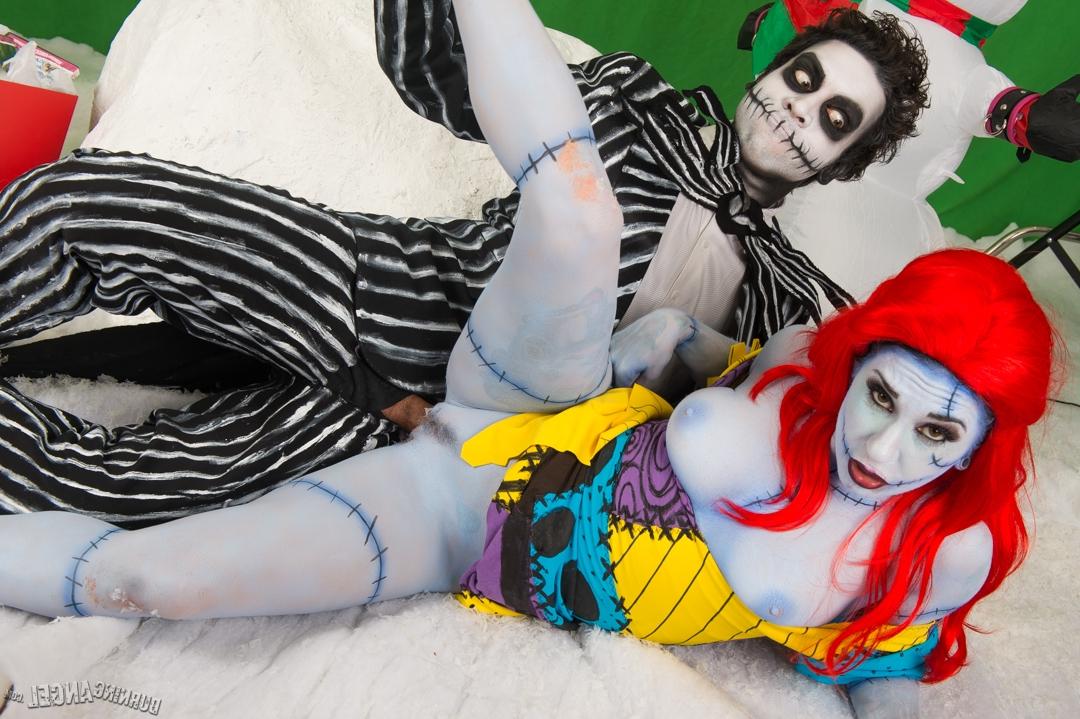 17P Cosplay deslumbrante fodendo com a garota emo de bunda grande e tesão Joanna Angel
